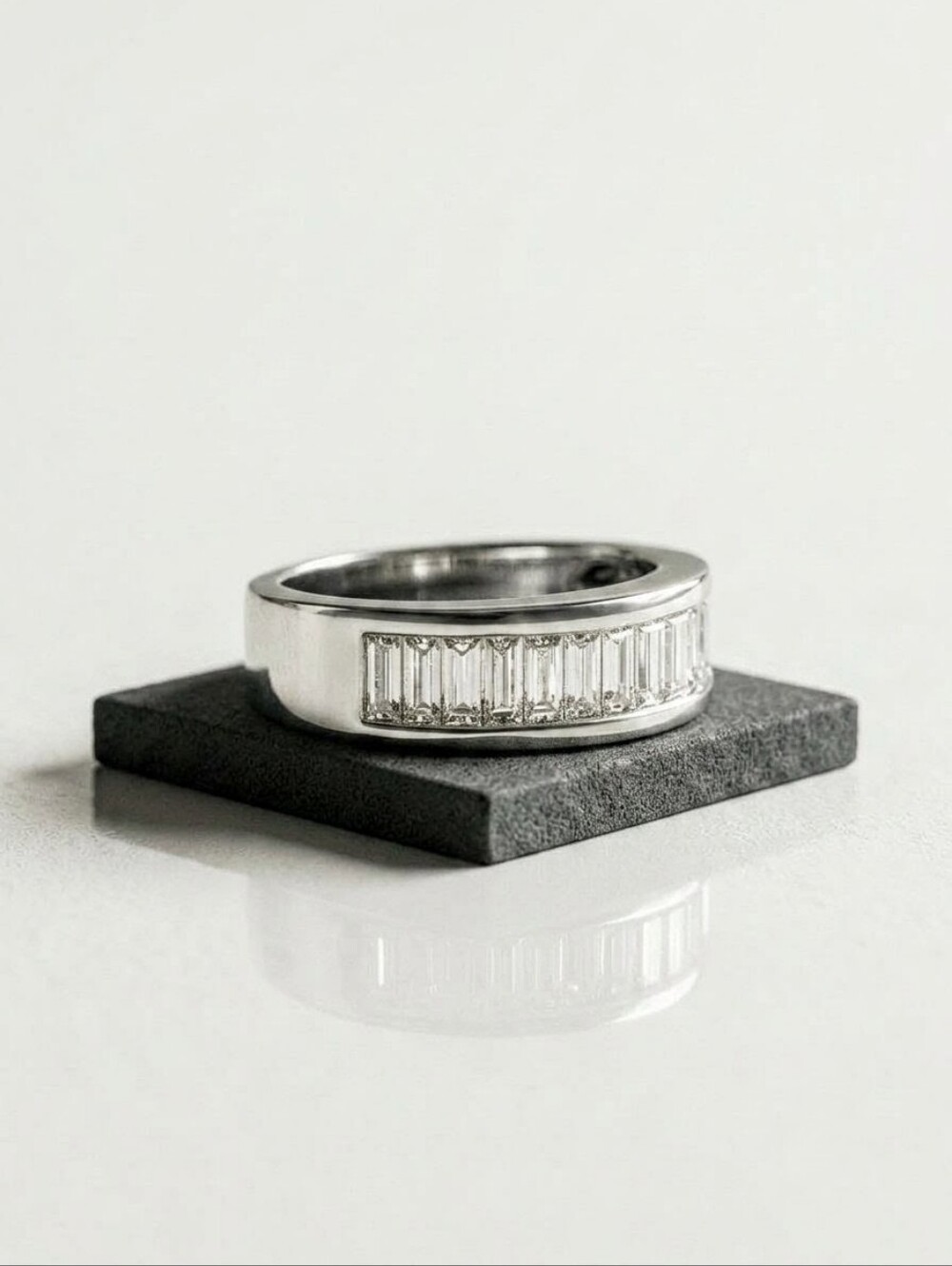 Y2K Vintage Swarovski Crystal Baguette Channel Band Old Money Ring Silver Ovrly - Picture 3 of 4